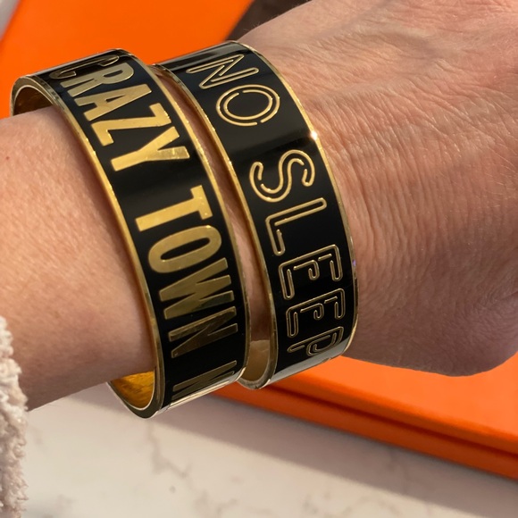 Kate Spade Black and Gold 'Crazy Town' Bangle - Picture 3 of 8